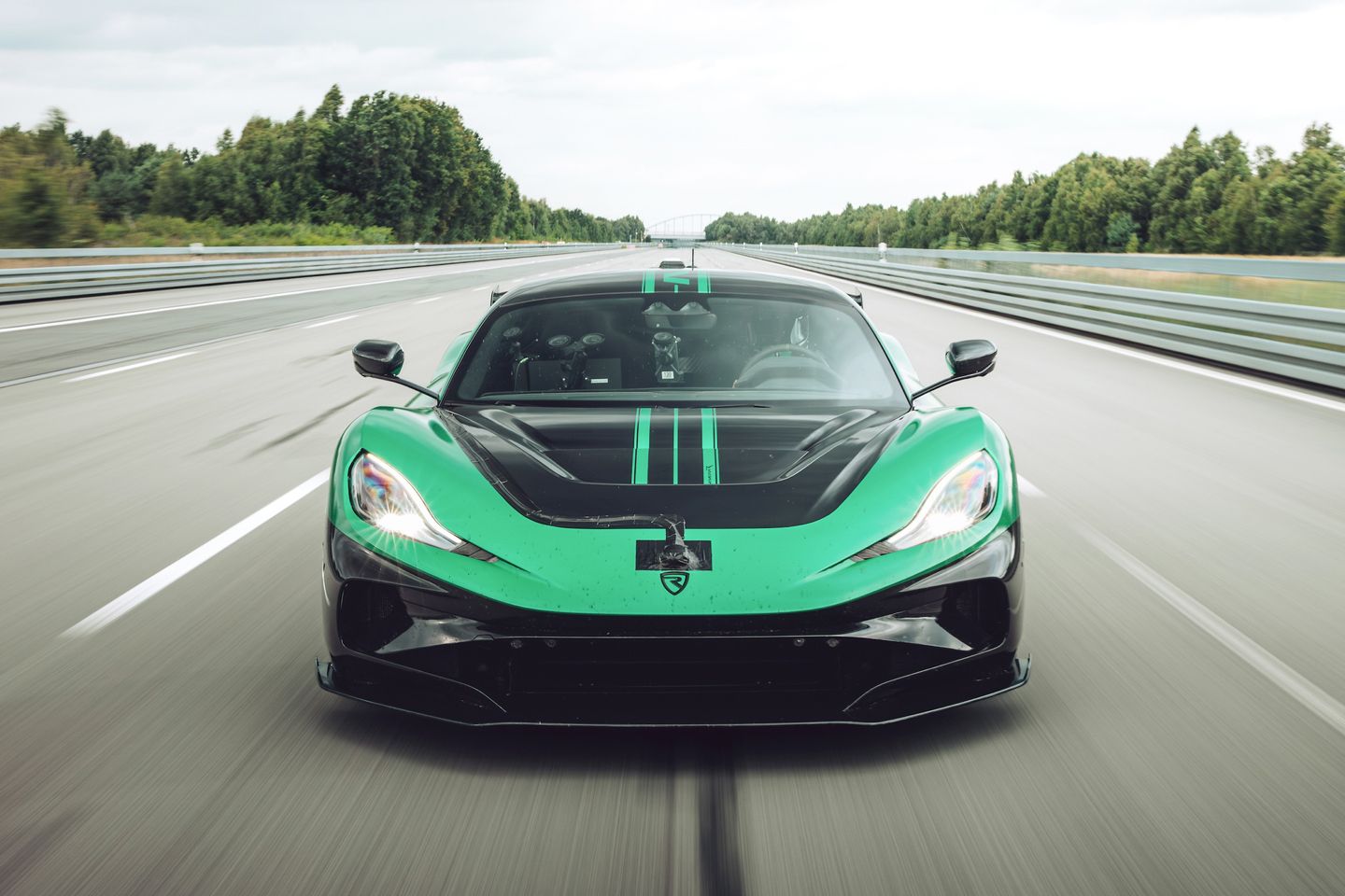 Rimac Nevera R destroys old Nevera...