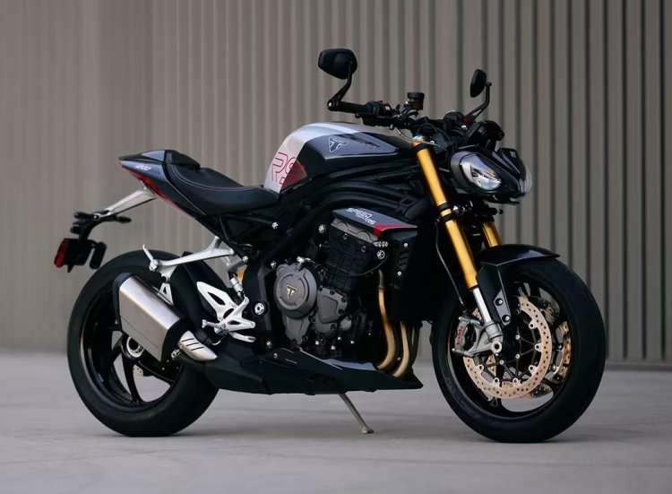 2025 Triumph Speed Triple 1200 RS...