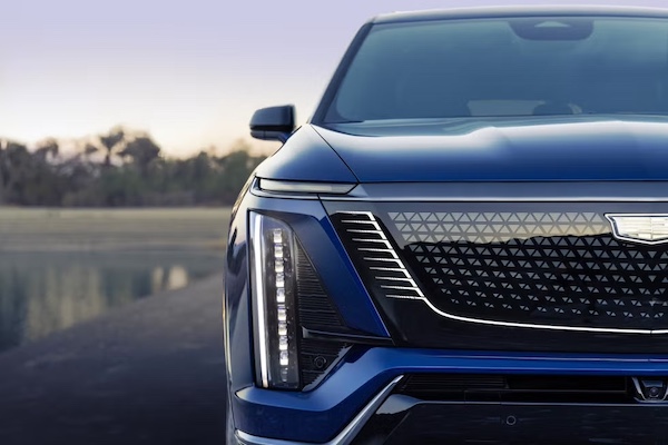 General Motors (+11.8%) solid as H2...